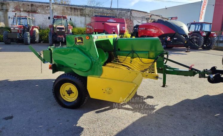 John Deere 339