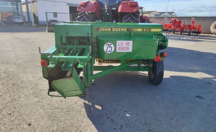 John Deere 339