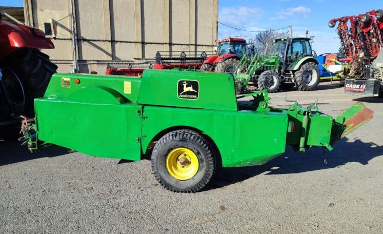 John Deere 339